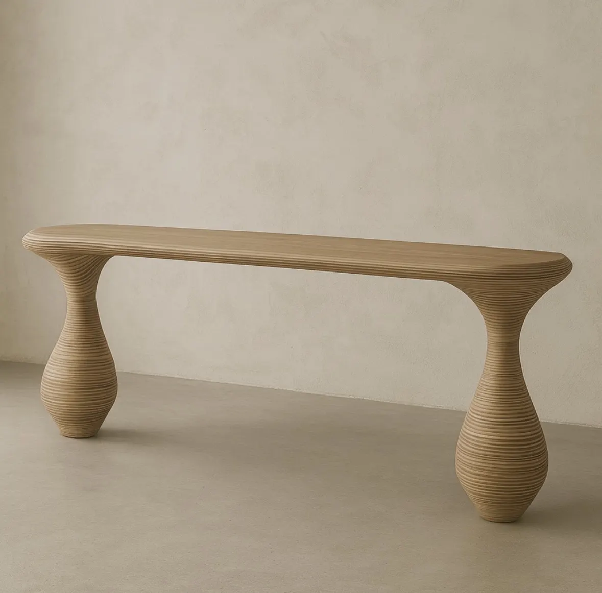Console en bois aux pieds galbés en strates